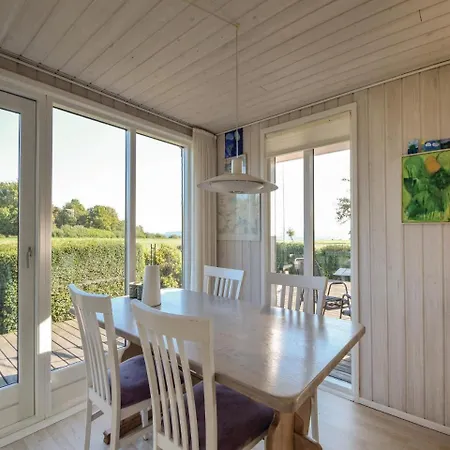 Nyaraló Three-bedroom In Juelsminde *